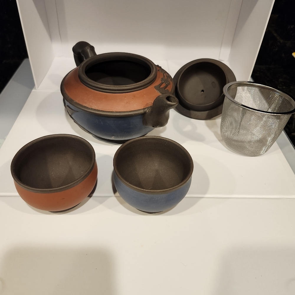 Tea Set with Strainer - Black, Blue And Brown.